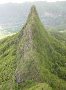 image of the third peak of Olomana Mountain on Oahu