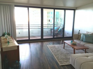 Luxury condo Honolulu - Nauru Tower 3001 - living room2
